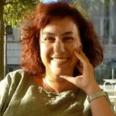Ana R.